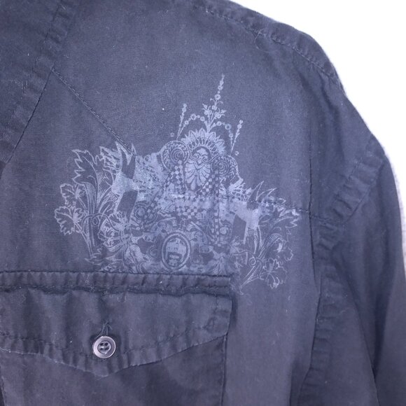 Carbon Black Men’s Button-Up Shirt XXL Black Crest Design 2000s Streetwear Y2K - Picture 2 of 15